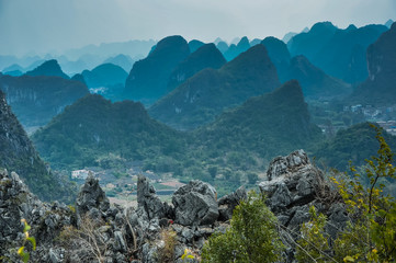 五菱之光离合器踩着重怎么办