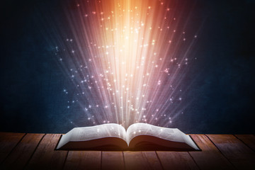 沉木放在鱼缸里水发黄怎么办