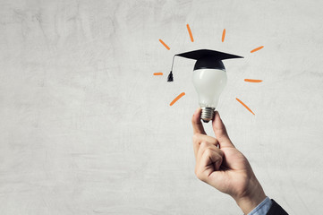 公积金缴纳基数和工资有关系吗