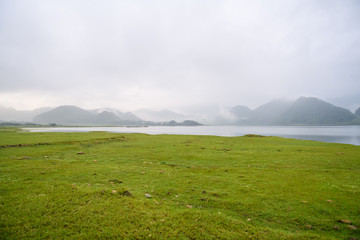 公积金缴纳基数和工资有关系吗