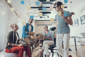 沉木放在鱼缸里水发黄怎么办