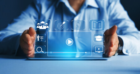 沉木放在鱼缸里水发黄怎么办