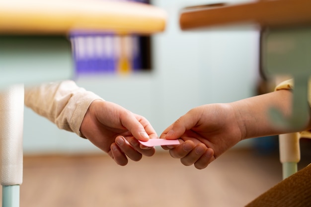 年满70的老人可以办理深圳居住证吗