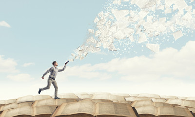 年满70的老人可以办理深圳居住证吗