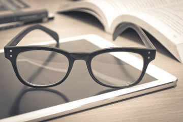 年满70的老人可以办理深圳居住证吗